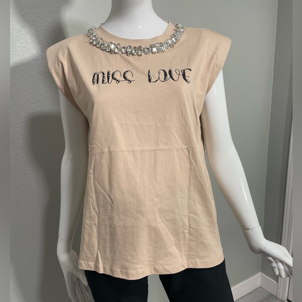 💎LC from Antropologie Muscle Tee with Silver Embellished Neckline Large (NWT)